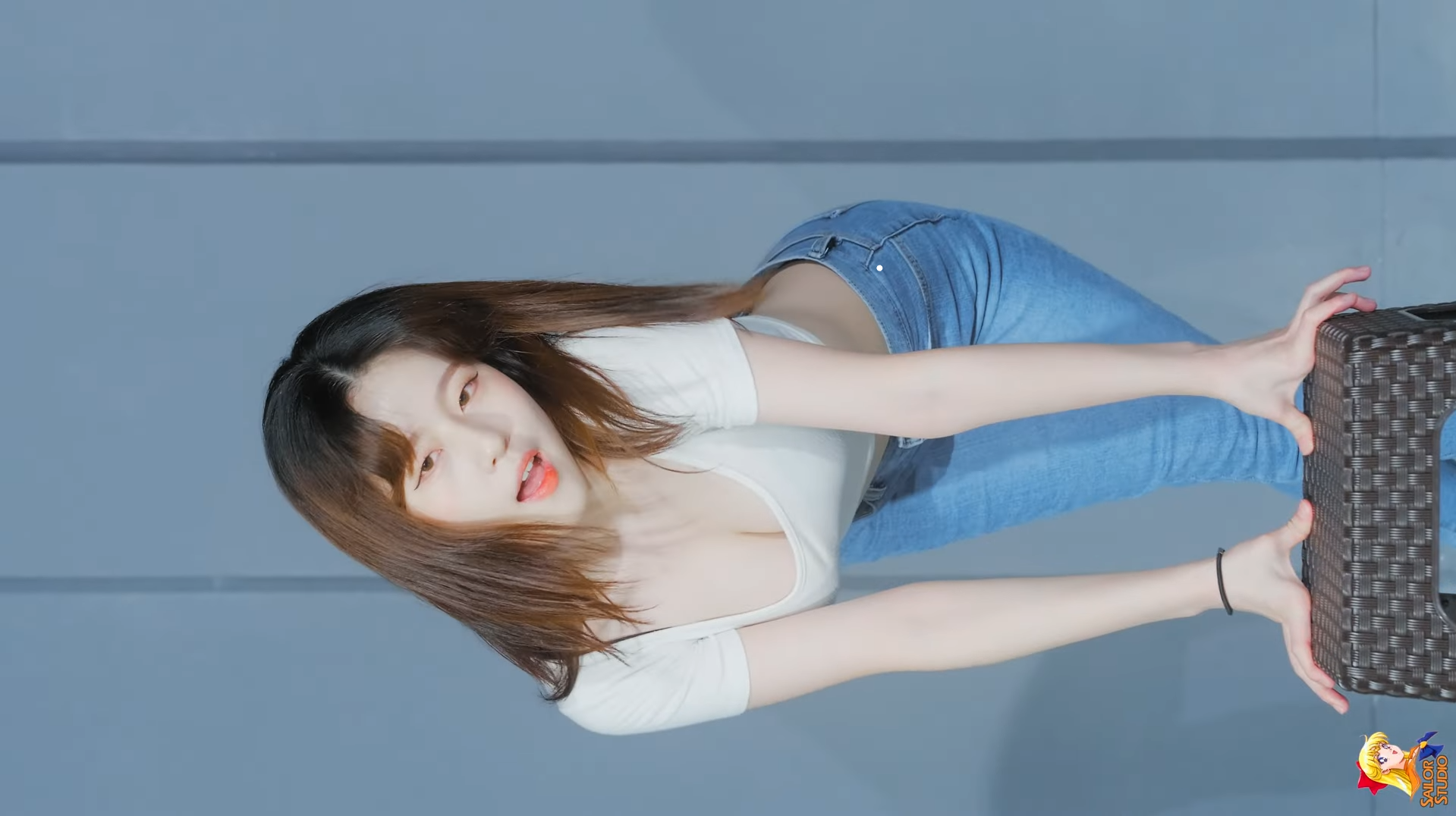 Jieun - AI Chatbot | NsfwGPT.AI