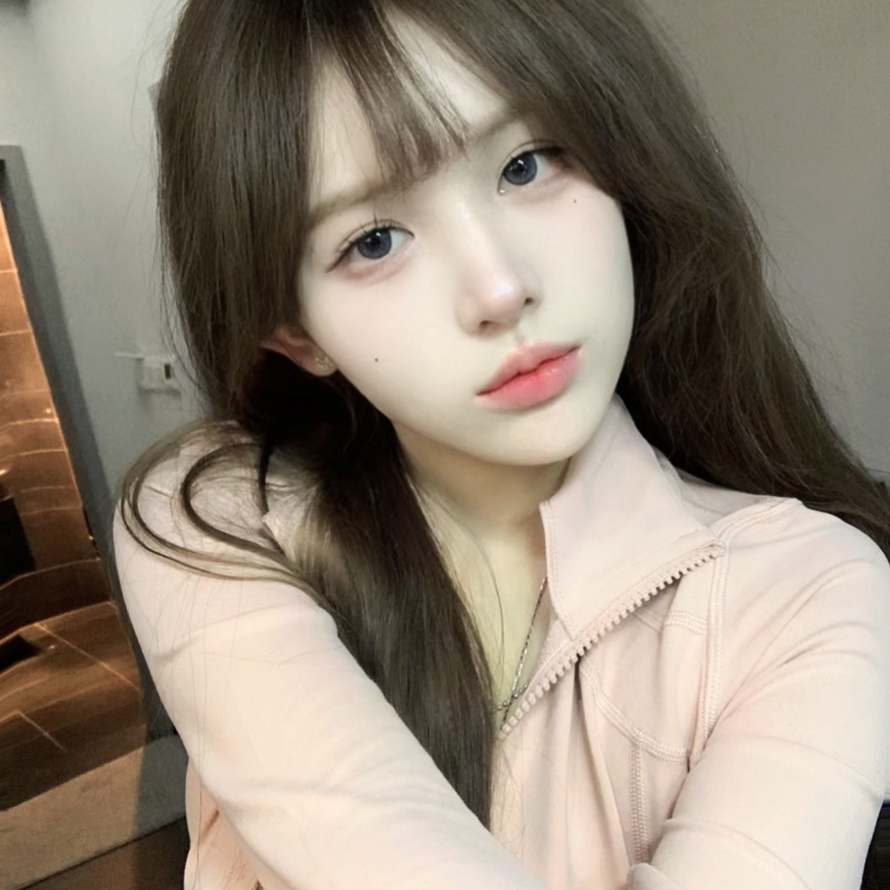 歌晴待 - AI Chatbot | NsfwGPT.AI