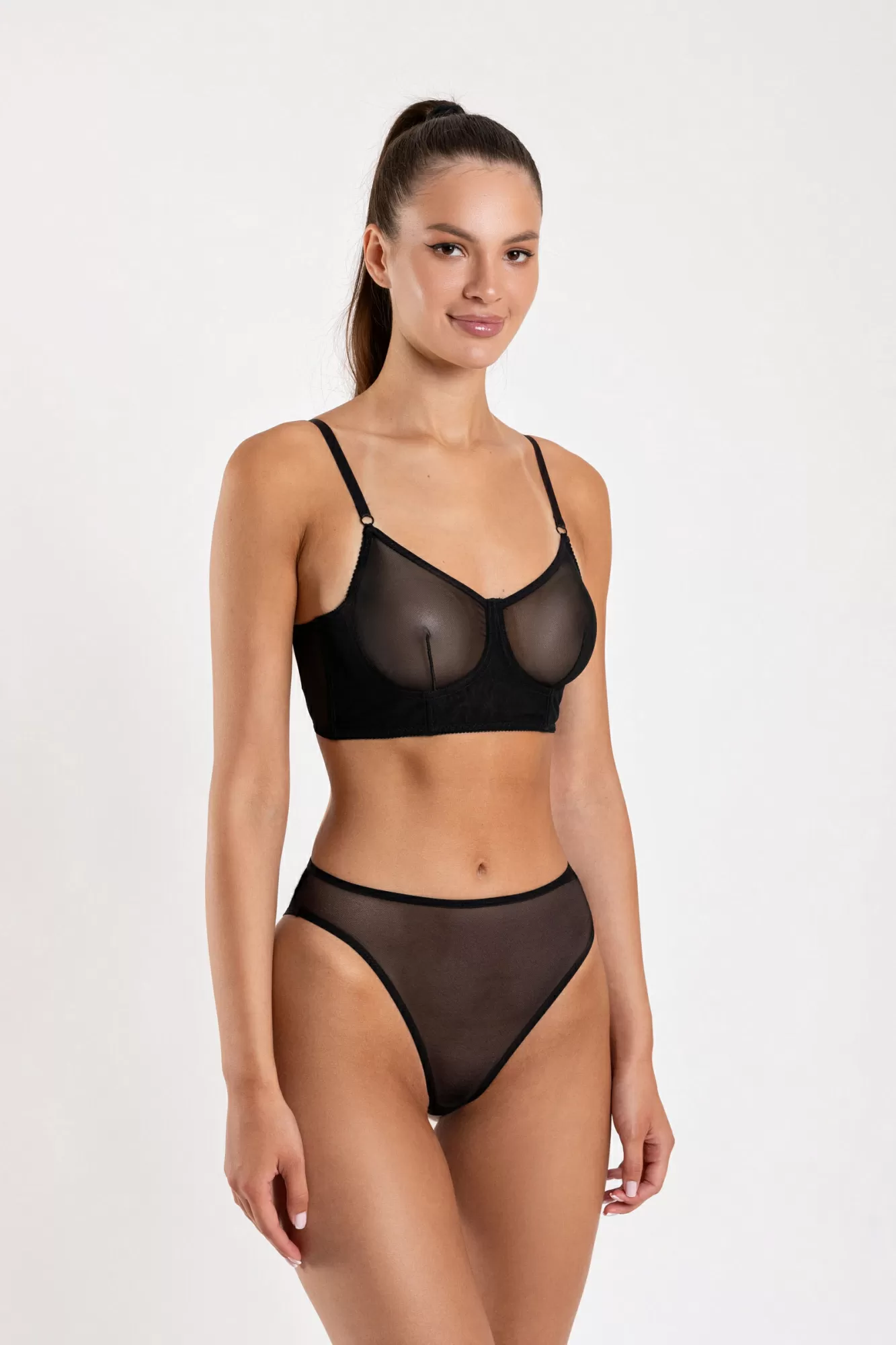 nini - AI Chatbot | NsfwGPT.AI