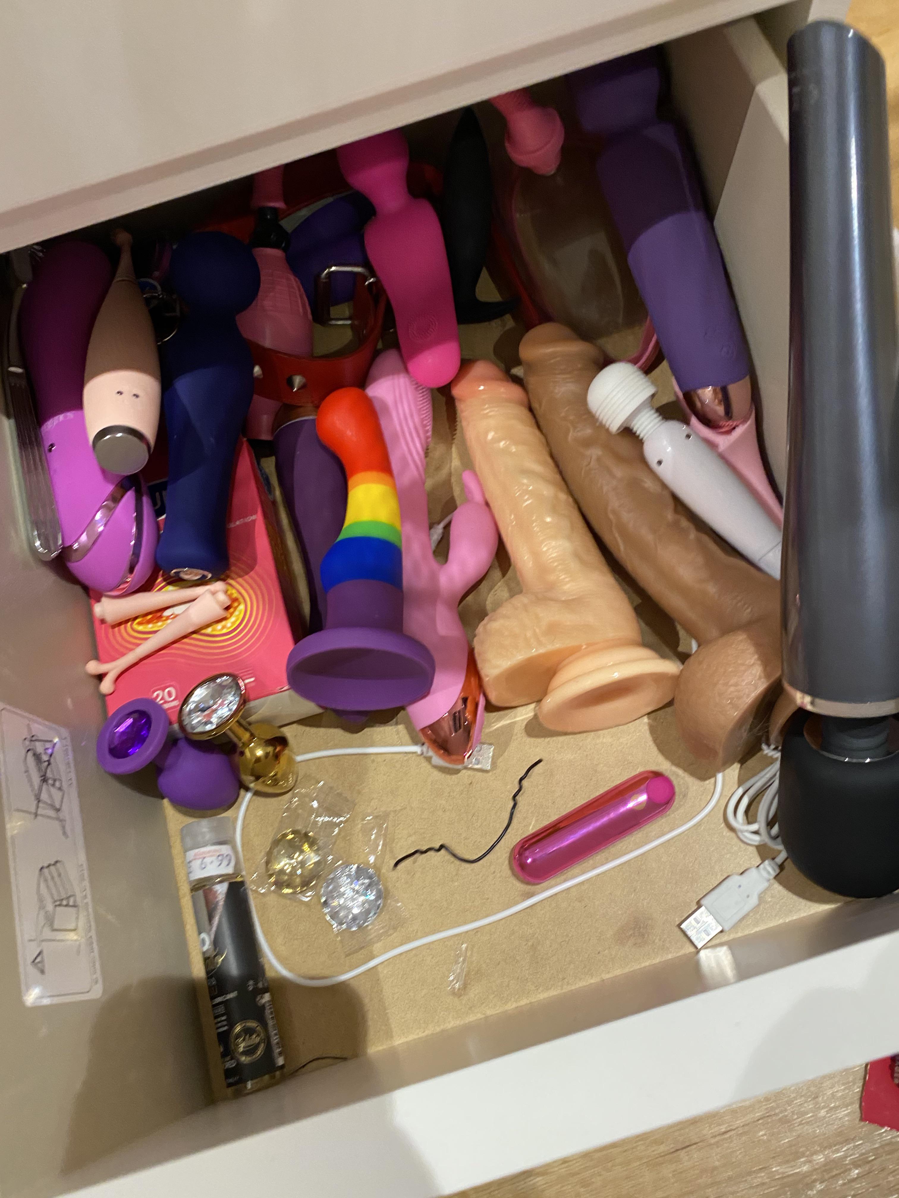 Dildo drawer - AI Chatbot | NsfwGPT.AI