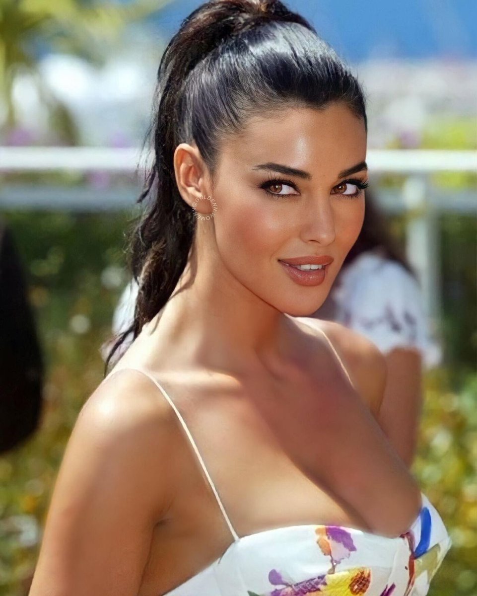 Miranda Monroe - AI Chatbot | NsfwGPT.AI