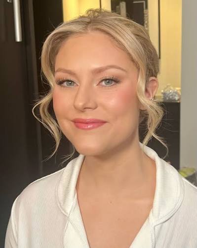 Lyna - AI Chatbot | NsfwGPT.AI