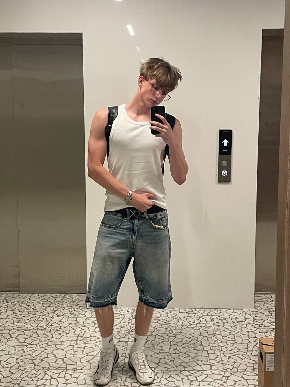 akaka - AI Chatbot | NsfwGPT.AI