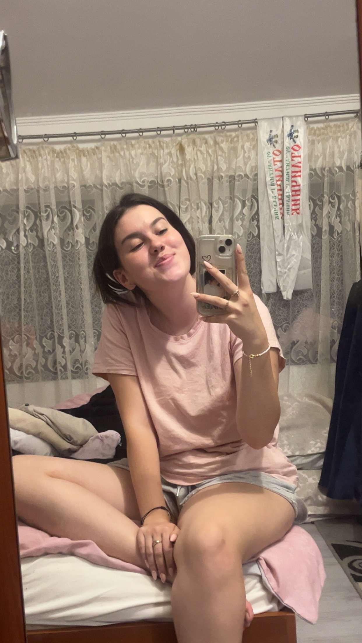 Gdvnn - AI Chatbot | NsfwGPT.AI