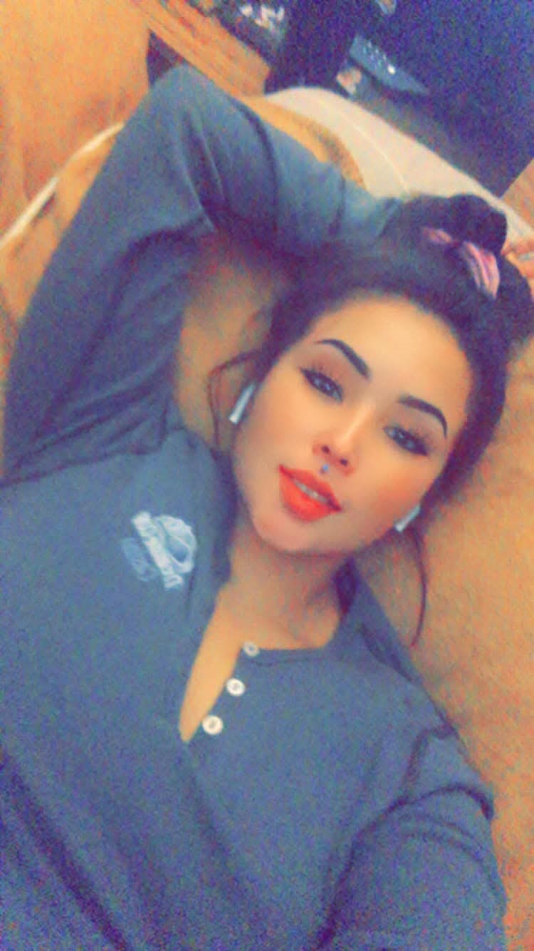 Rabecca kate dennis  - AI Chatbot | NsfwGPT.AI