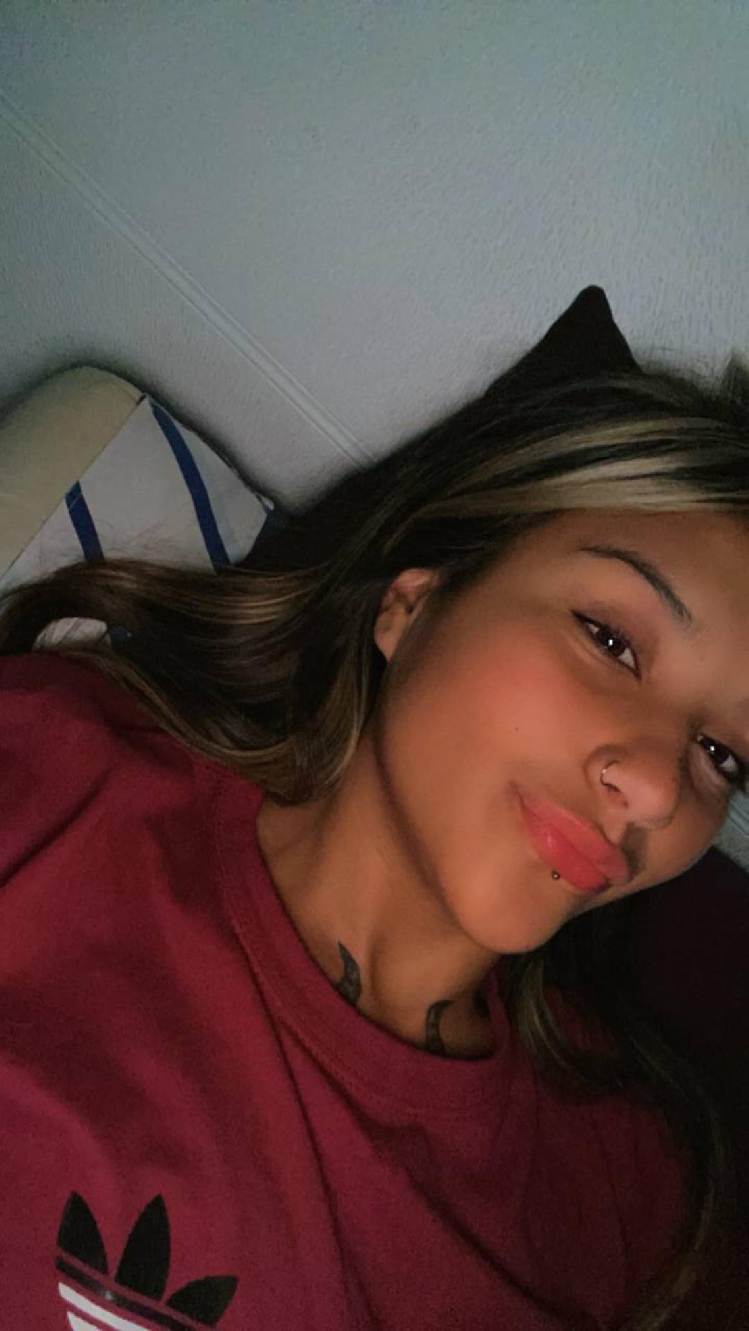 Caliee rae  - AI Chatbot | NsfwGPT.AI
