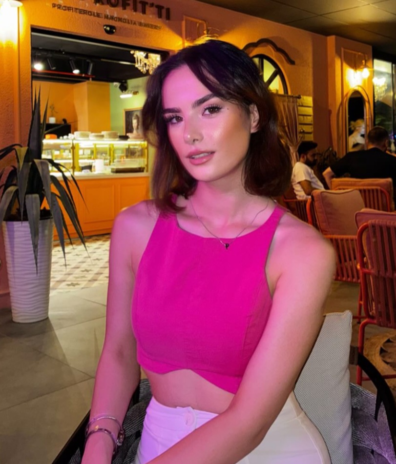 Venessa  - AI Chatbot | NsfwGPT.AI