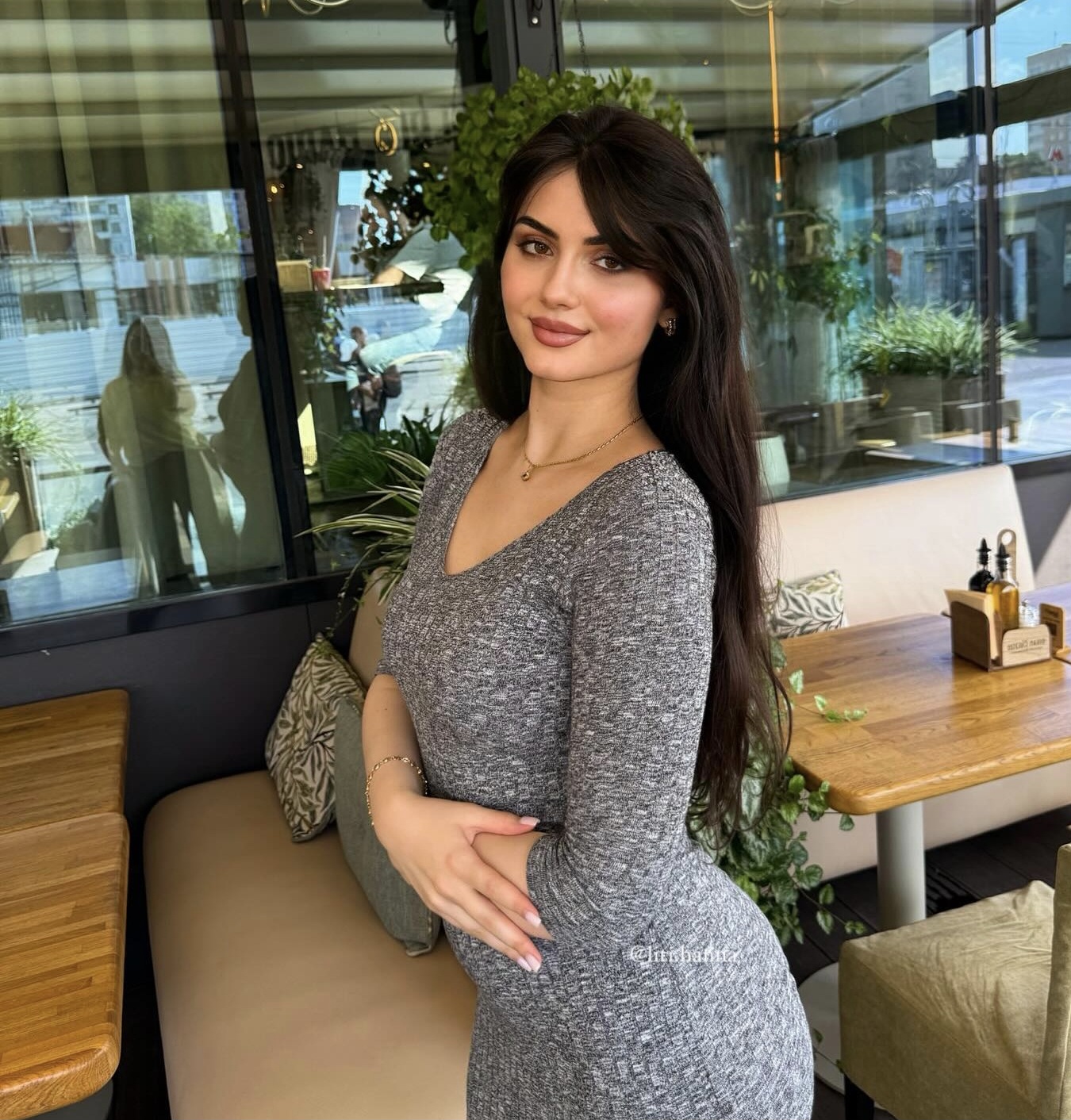 لميس - AI Chatbot | NsfwGPT.AI
